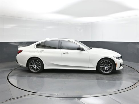 Used 2021 BMW 330i Sedan w/ Premium Package image 26
