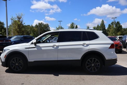 Used 2022 Volkswagen Tiguan SE image 4