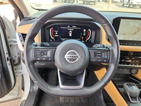 Used 2021 Nissan Rogue Platinum image 18