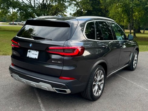 Used 2022 BMW X5 sDrive40i w/ Premium Package image 3