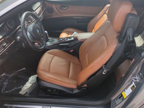 Used 2013 BMW 335i Convertible image 14