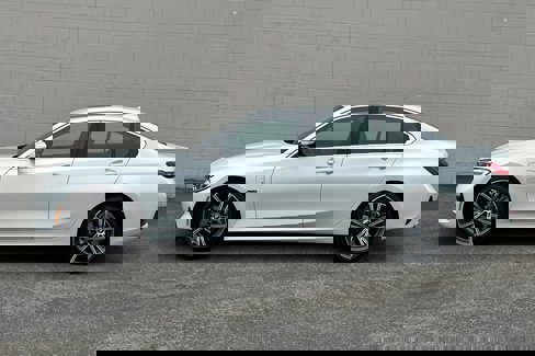 Certified 2022 BMW 330e w/ Premium Package image 10