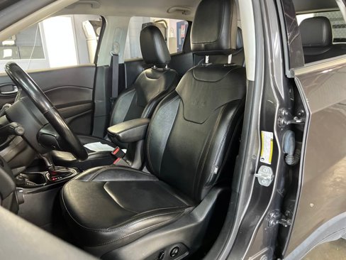 Used 2020 Jeep Compass Limited image 20