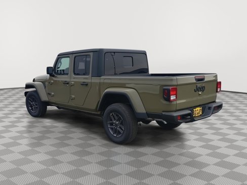 New 2025 Jeep Gladiator Sport image 3