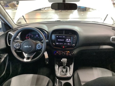 Used 2022 Kia Soul LX image 15