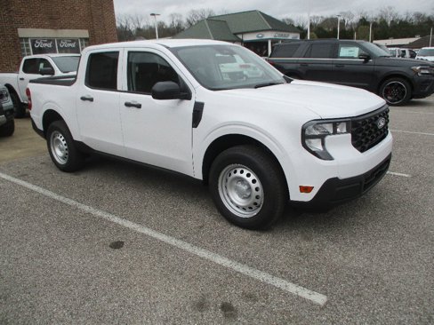 New 2025 Ford Maverick XL image 1