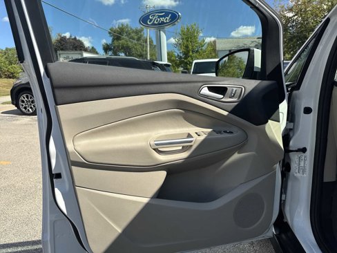 Used 2015 Ford C-MAX SEL w/ Equipment Group 302A image 14