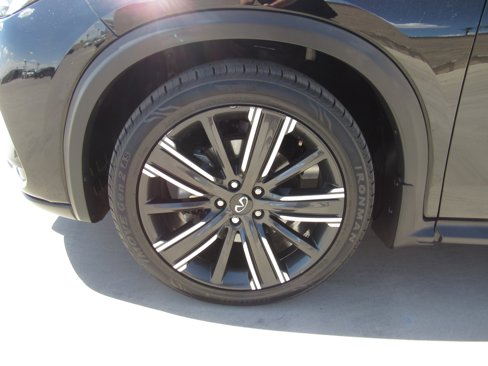 Used 2021 INFINITI QX50 Luxe w/ Appearance Package image 4