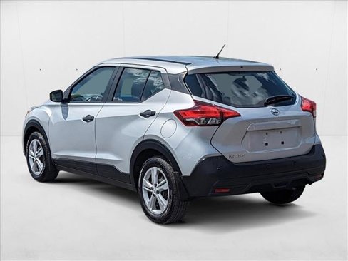 Used 2020 Nissan Kicks S image 8
