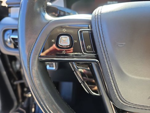 Used 2021 Lincoln Aviator AWD image 27