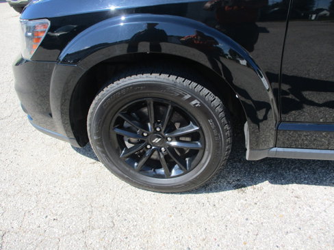 Used 2019 Dodge Journey SE w/ Blacktop Package image 10