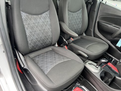 Used 2021 Chevrolet Spark LT image 22