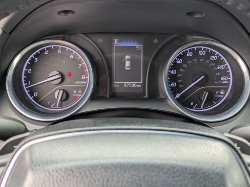 Used 2020 Toyota Camry SE image 6