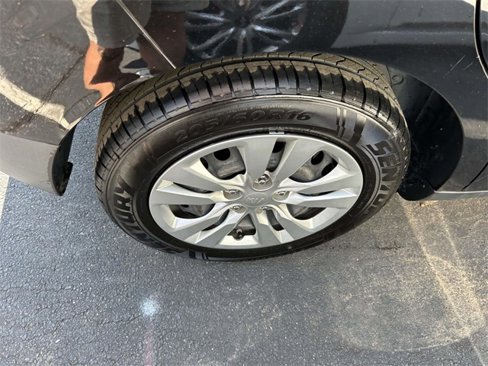 Used 2020 Kia Soul LX image 7