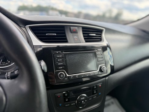 Used 2018 Nissan Sentra SV image 16