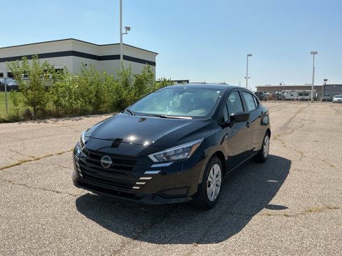 New 2025 Nissan Versa S w/ Trunk Package image 1