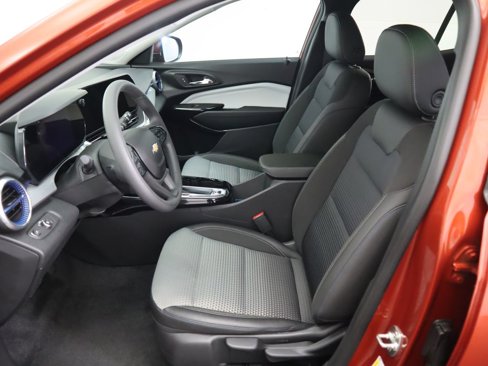 Used 2024 Chevrolet Trax LT image 19