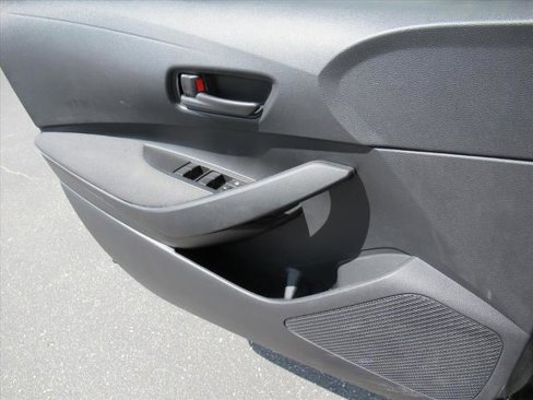 Used 2022 Toyota Corolla LE image 26