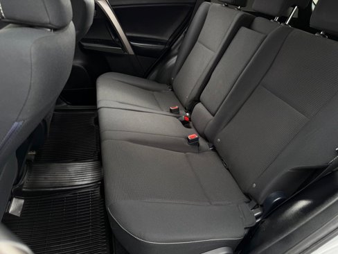 Used 2018 Toyota RAV4 XLE image 21