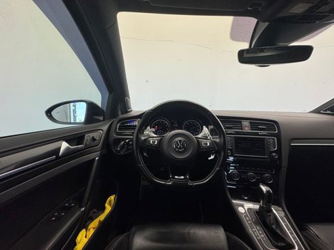Used 2017 Volkswagen Golf R 4-Door image 20