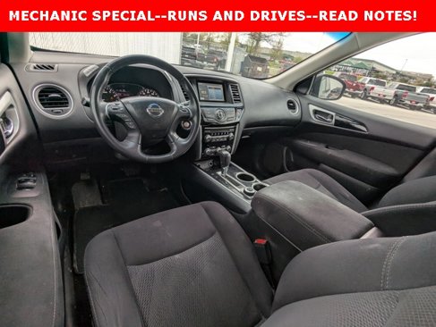 Used 2016 Nissan Pathfinder SV image 4