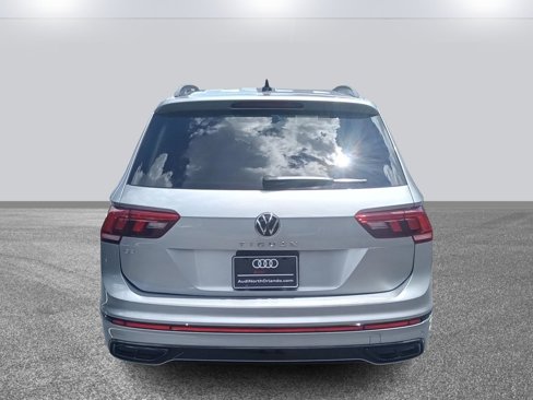 Used 2024 Volkswagen Tiguan SE R-Line image 5
