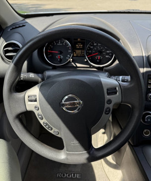 Used 2015 Nissan Rogue S image 11