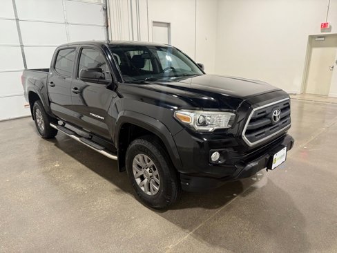 Used 2016 Toyota Tacoma SR5 image 3