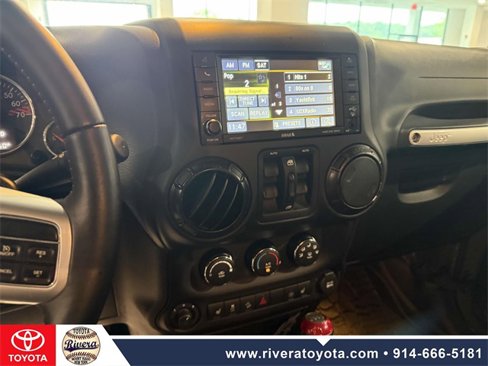 Used 2016 Jeep Wrangler Unlimited Rubicon image 20