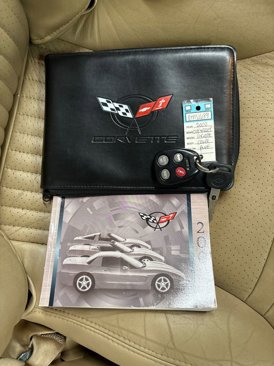 Used 2000 Chevrolet Corvette Coupe w/ Roof Pkg image 59