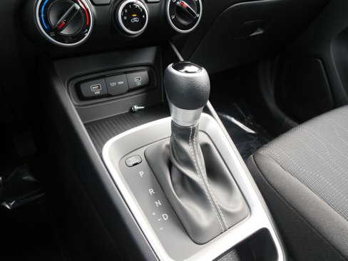 New 2025 Hyundai Venue SE image 23