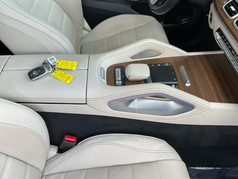 Used 2022 Mercedes-Benz GLS 450 4MATIC image 38