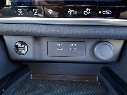 Used 2025 Nissan Rogue SV image 24