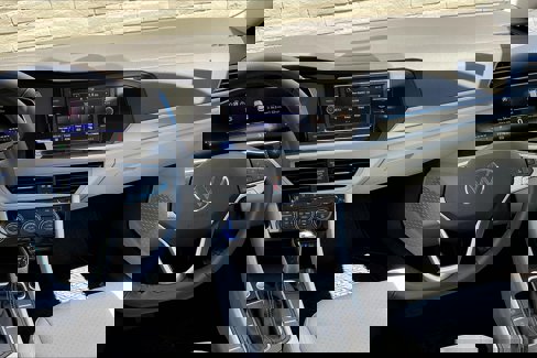 Certified 2024 Volkswagen Jetta SE w/ Panoramic Sunroof Package image 5