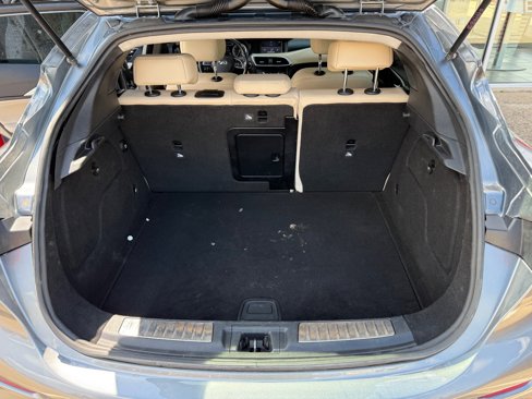 Used 2017 INFINITI QX30 Premium image 13