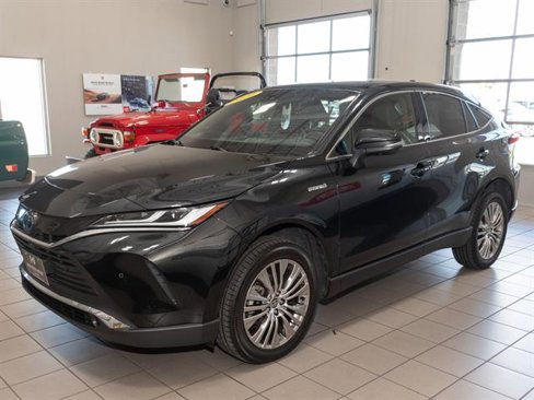 Used 2021 Toyota Venza Limited image 4