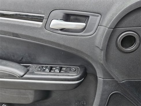 Used 2022 Chrysler 300 S image 25
