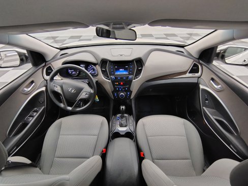 Used 2017 Hyundai Santa Fe Sport image 2