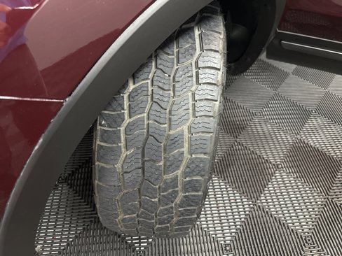 Used 2018 Ford Explorer XLT w/ Equipment Group 202A image 41