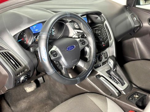 Used 2014 Ford Focus SE w/ SE Winter Package image 26