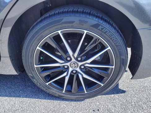 Used 2022 Toyota Camry SE image 12