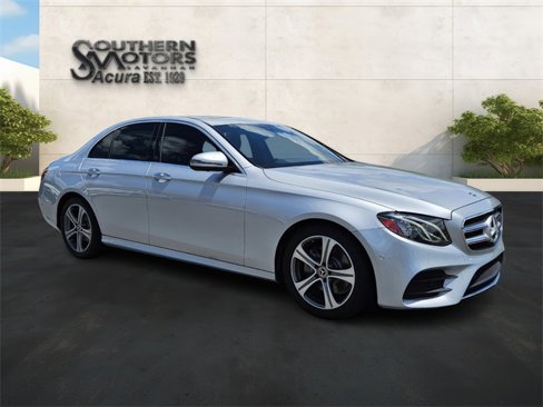 Used 2019 Mercedes-Benz E 300 image 2