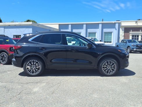 New 2025 Ford Escape SE image 27