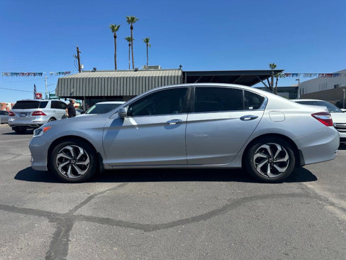 Used 2017 Honda Accord EX image 1