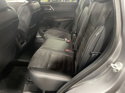 Used 2022 Mitsubishi Outlander SEL Black Edition image 11