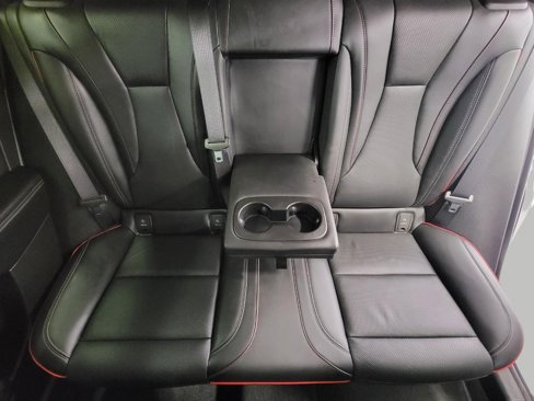Certified 2022 Buick Envision Essence w/ Sport Touring Package image 24