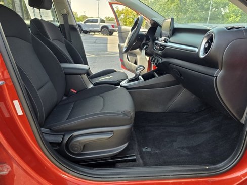 Used 2022 Kia Forte LXS image 26