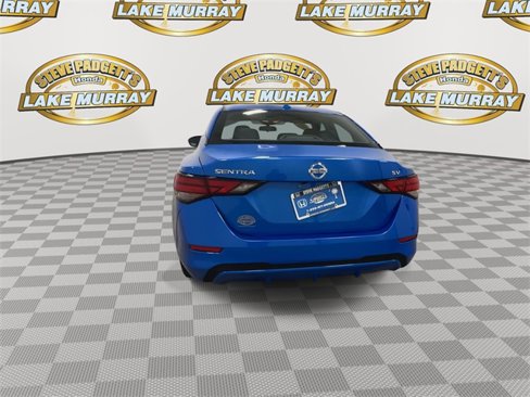 Used 2023 Nissan Sentra SV image 2