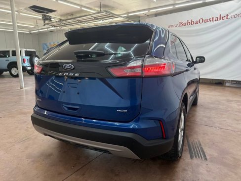 Used 2023 Ford Edge SEL image 5
