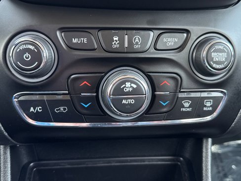 Certified 2021 Jeep Cherokee Limited w/ Mopar Interior Package image 27